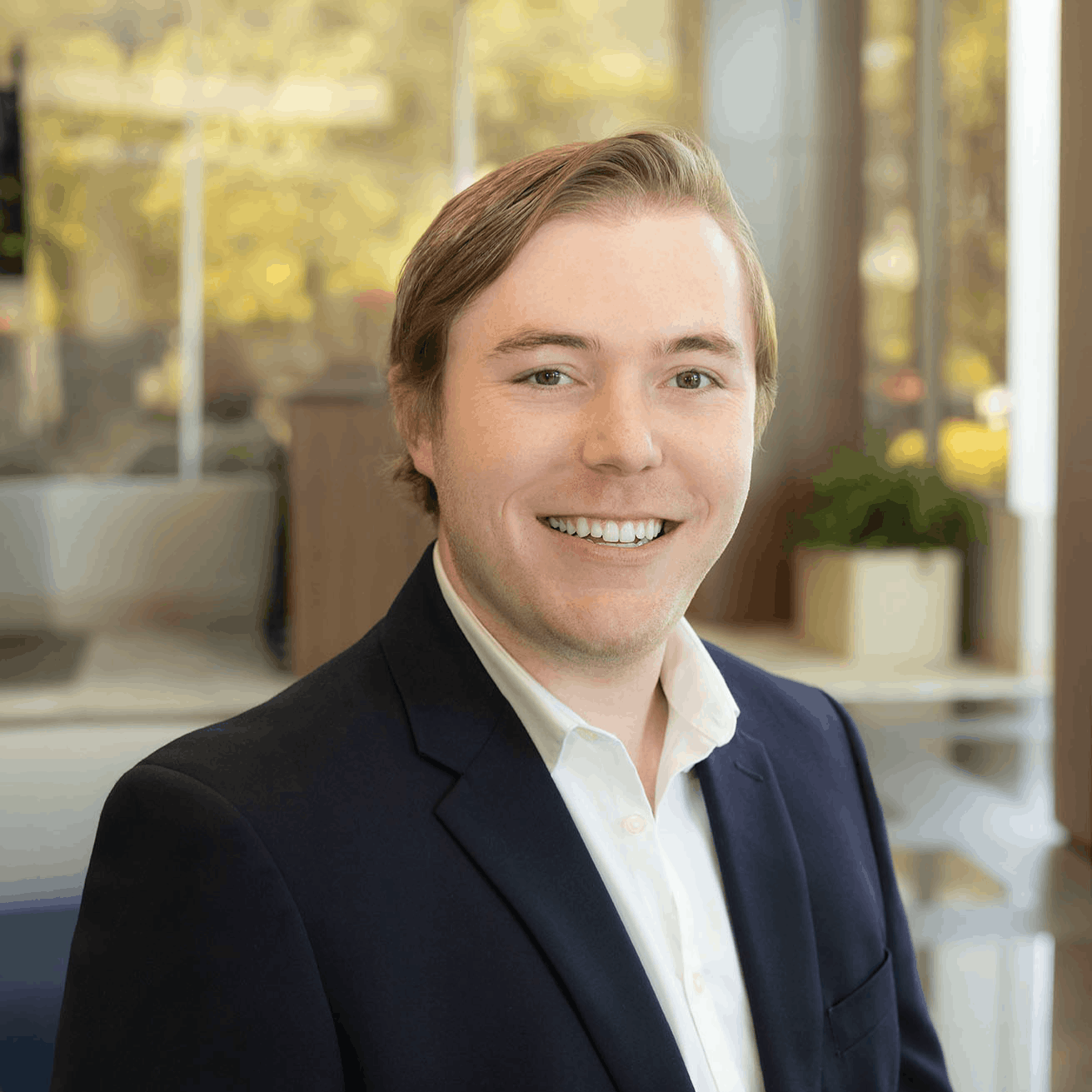 Kort Kuenstler - Senior Associate
